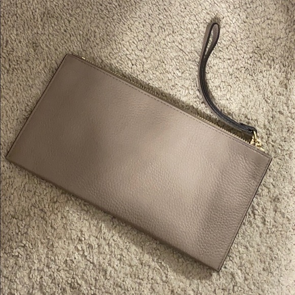 Clutch - Picture 2 of 3